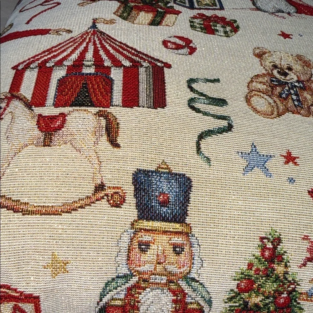 Caldeira Crosstitch Christmas stitched pillows 🎅🏻🎅🏻